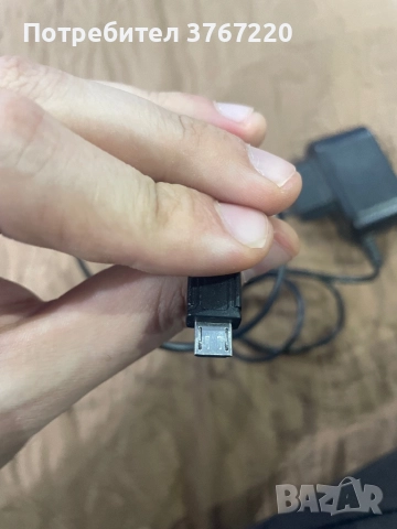 Зарядно устройство за телефон, черно на цвят., снимка 4 - Оригинални зарядни - 52158387