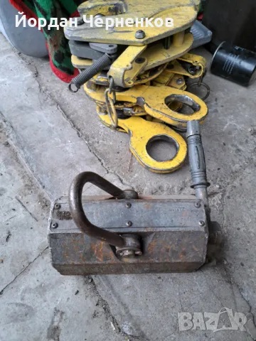 Магнитна кука 600кг 