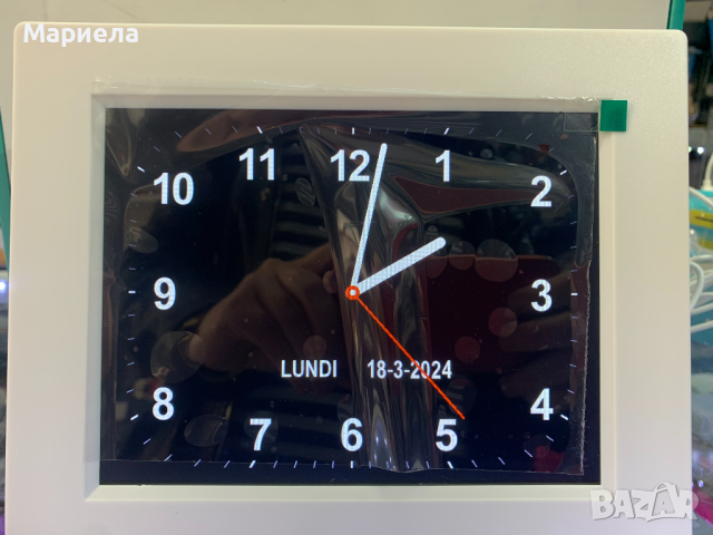 Дигитална Фоторамка 8 инча / Фоторамка с Календар и Часовник, снимка 2 - Електронни четци - 44876112