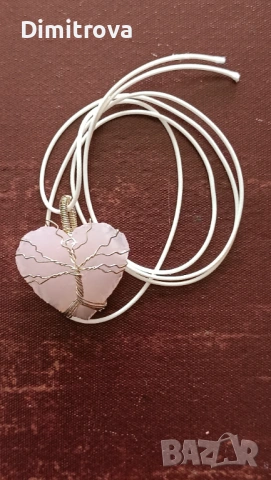 Колие сърце с инкрустация