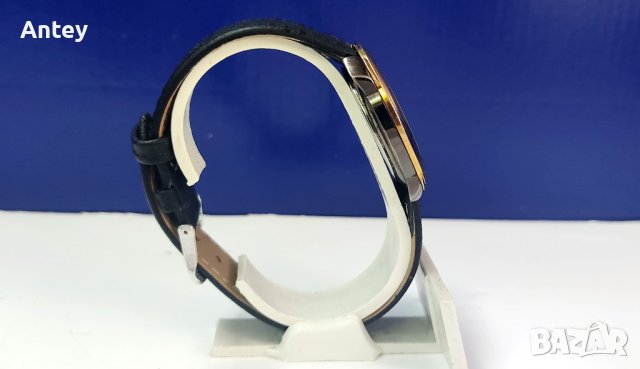 Много запазен оригинален BENETTON BY BULOVA, снимка 5 - Мъжки - 38184675