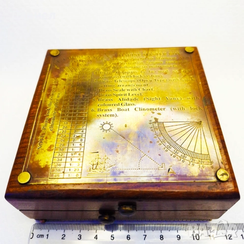 Ретро слънчев часовник с компас в дървена кутия, снимка 4 - Други - 51555436