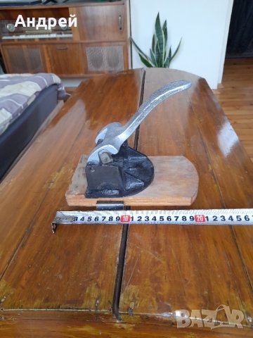 Стар перфоратор #5, снимка 3 - Антикварни и старинни предмети - 32635556