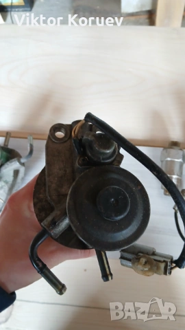 Подкачваща помпа с горивен филтър за Мазда 323ф