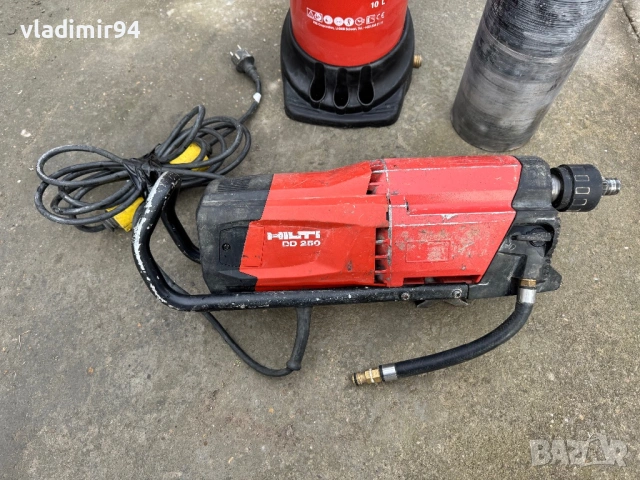 Hilti DD 250 Диамантено пробивна машина, снимка 4 - Диамантени и режещи инструменти - 53561751