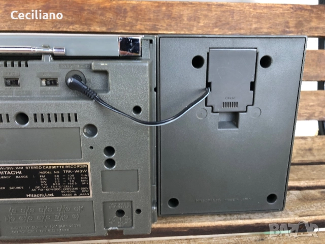 Радиокасетофон Hitachi TRK W3W (Japan), снимка 8 - Радиокасетофони, транзистори - 52324569