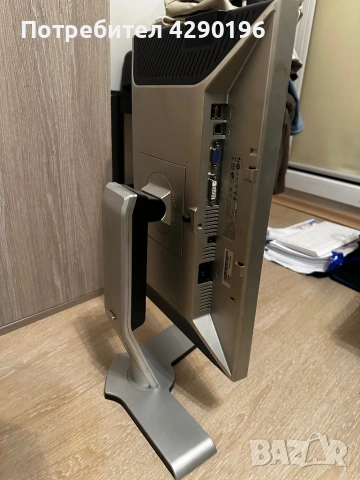 Монитор Dell 1908WFP, снимка 3 - Монитори - 53440431