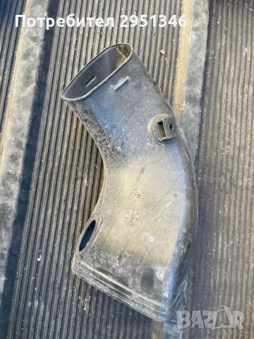 Дясна всмукателна тръба Porsche Panamera 97011027201