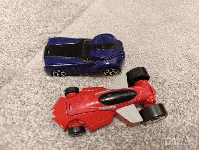 Hot Wheels Crash Cars – McDonald’s 2011, 2 броя, снимка 2 - Коли, камиони, мотори, писти - 51834492