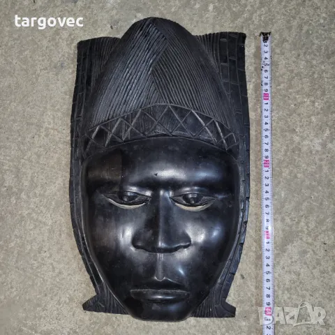 Масивна африканска маска