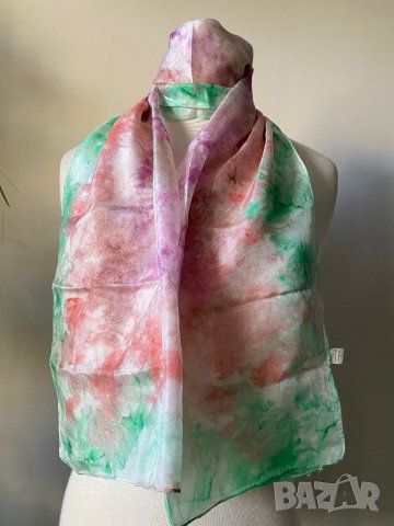 Копринен шал в розово и светло зелено, снимка 2 - Шалове - 43567455