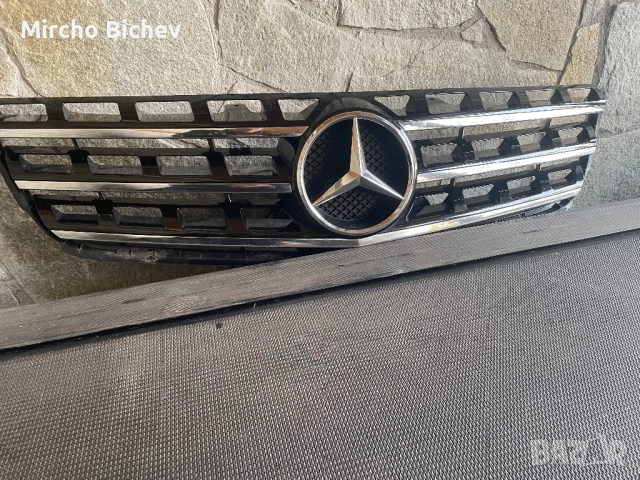 Предна решетка за ML w166 оригинална 150 с емблема!, снимка 3 - Аксесоари и консумативи - 52585429