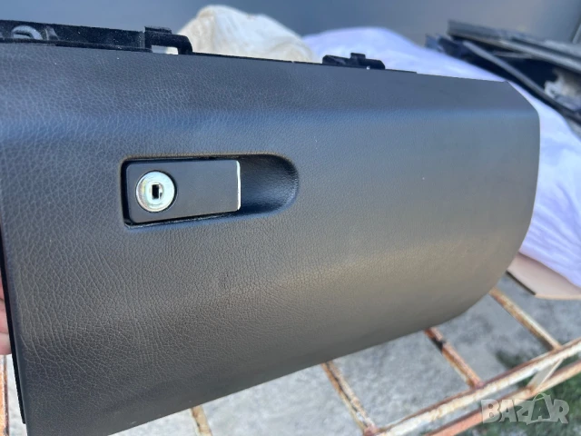 Жабка табло мерцедес Е класа W212 черна жабка, снимка 2 - Части - 50575634