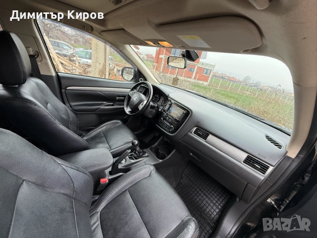 Mitsubishi Outlander III 2.2 DiD 150к.с., снимка 9 - Автомобили и джипове - 52802371