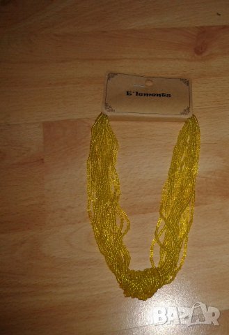 НОВО жълто колие с мъниста 