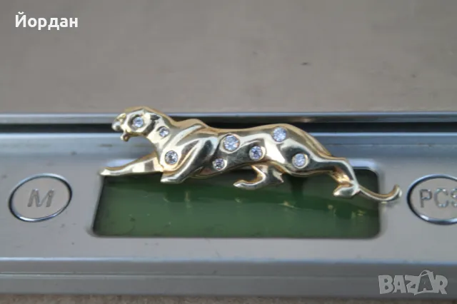 Златна брошка пума , снимка 3 - Колиета, медальони, синджири - 49415073