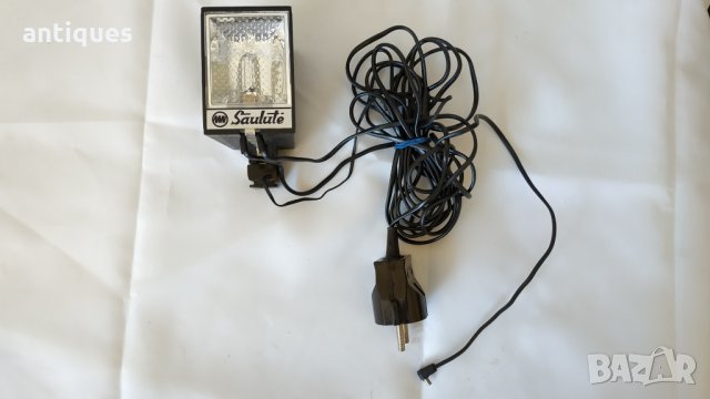 Стара руска светкавица за фотоапарат - Saulute - 220V, снимка 1