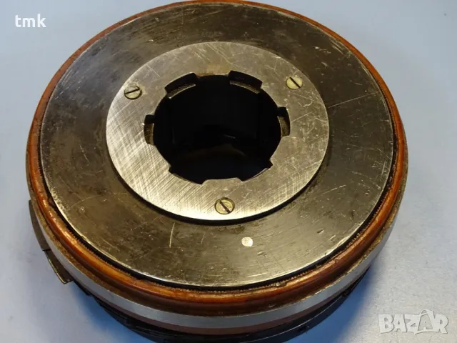 Съединител електромагнитен ЭМ-52Э(ЕМ-52Е) electromagnetic multi-plate clutch 24VDC, снимка 5 - Резервни части за машини - 47490957