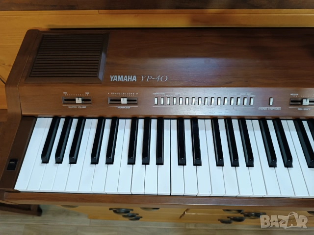 Дигитално пиано Yamaha YP40 Clavinova , снимка 2 - Пиана - 53055778