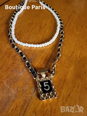 Chanel 5 оригинално колие медальон, снимка 2 - Колиета, медальони, синджири - 50084854