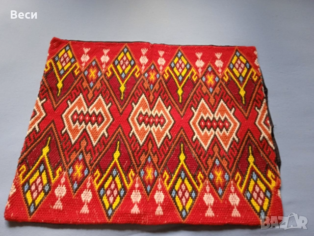 Ръчно бродирани калъфки за декоративни възглавници, снимка 4 - Декорация за дома - 51465083