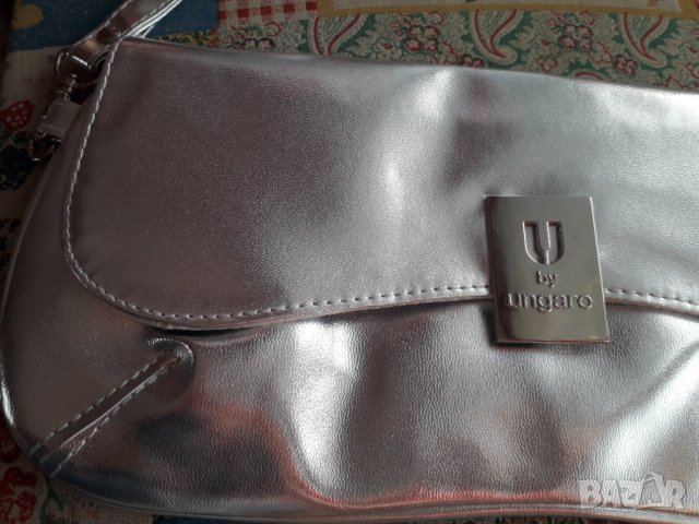 Дамска сребриста чантичка плик UNGARO, снимка 2 - Чанти - 33281167