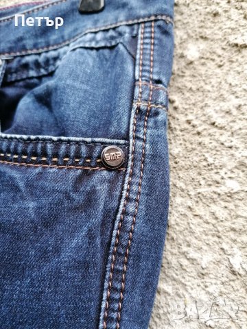 Продавам тъмносини дамски /мъжки дънки Denim Simply , снимка 13 - Дънки - 43865343