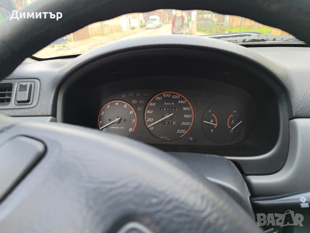 Honda CRV 147 кс, снимка 3 - Автомобили и джипове - 52718962