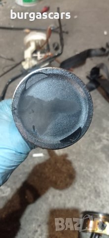 Бутало биела Audi A4 3.0V6 - 220к.с. - 100лв, снимка 3 - Части - 38975630