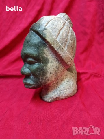 Масивна стара авторска пластика - стилизирана африканска   женска нефритена глава - нефрит !