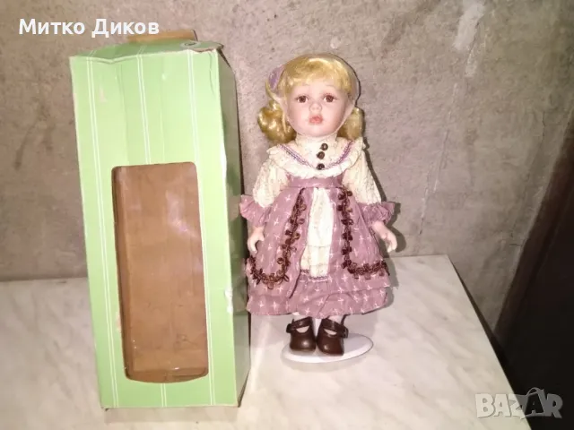 Немска порцеланова кукла от соца ГДР винтидж нова в кутия Н-305мм , снимка 2 - Кукли - 50026006