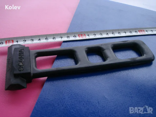 Оригинална скоба за калник Scania 1383858, снимка 2 - Аксесоари и консумативи - 48412899