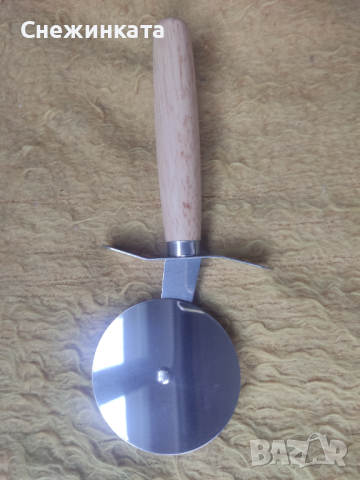 Резачка на пици на Кока Кола(Coca Cola), снимка 2 - Колекции - 44900142