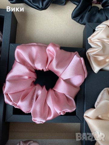 Скрънчета Скрънче Скрънчи за коса ластици за коса сатен, снимка 13 - Аксесоари за коса - 32639504