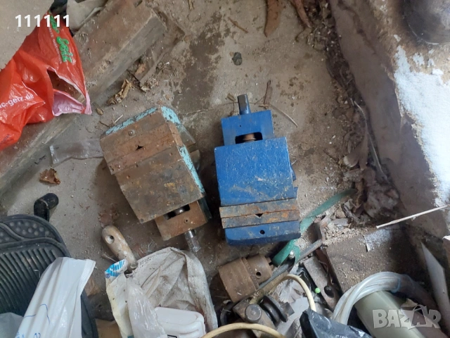  Менгеме за бормашина , снимка 7 - Други инструменти - 53074923