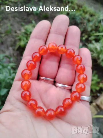 Гривна с фесетирани камъни карнеоли, снимка 2 - Гривни - 48823551