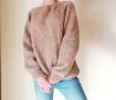 Ръчно плетен мохерен пуловер, снимка 3