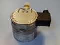 Ел. контактен манометър Wika SF-6 pressure gauge Ф100 0-1.6 bar, снимка 4