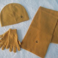 Детски зимен комплект - Benetton - 5-6 г., снимка 1 - Шапки, шалове и ръкавици - 32317293