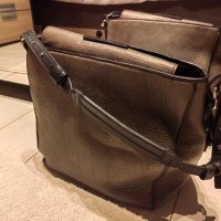 Нова чанта, снимка 2 - Чанти - 42964444