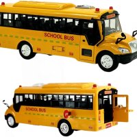  Училищен автобус с отварящи се врати, с LED и звуци, снимка 1 - Коли, камиони, мотори, писти - 43272951