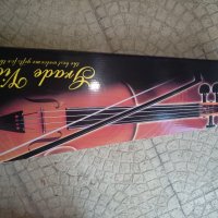 Цигулка с лък,пластмасова,,около 50см, снимка 3 - Музикални играчки - 44064342