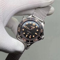 Мъжки часовник OMEGA Seamaster Diver 300M 007 Edition с автоматичен механизъм, снимка 4 - Мъжки - 37223692