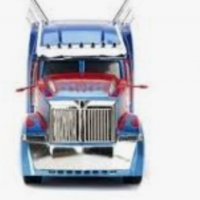 Метален камион трансформър Transformers Optimus Prime, снимка 4 - Коли, камиони, мотори, писти - 38893588