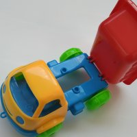Камионче - детска играчка, снимка 3 - Коли, камиони, мотори, писти - 29010408