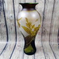 Стъклена ваза - Гале, снимка 1 - Вази - 43312813