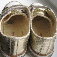 боти и маратонки - обувки за принцеси, снимка 13 - Детски обувки - 32634033