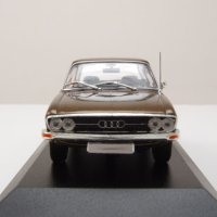 Audi 100 1969 - мащаб 1:43 на Minichamps моделът е нов в PVC дисплей-кейс, снимка 14 - Колекции - 43034908