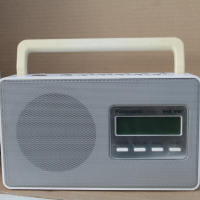 Радио ''Panasonic RF-D10", снимка 1 - Радиокасетофони, транзистори - 44843672