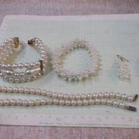 Комплект от изкуственни перли /гердан, гривни-2 бр. и обеци/, снимка 1 - Бижутерийни комплекти - 40725998